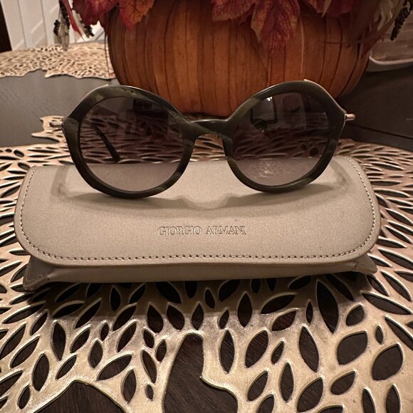 Giorgio Armani Women's Authentic Brown Gold Olive Gradient Sunglasses & Case - Picture 1 of 15